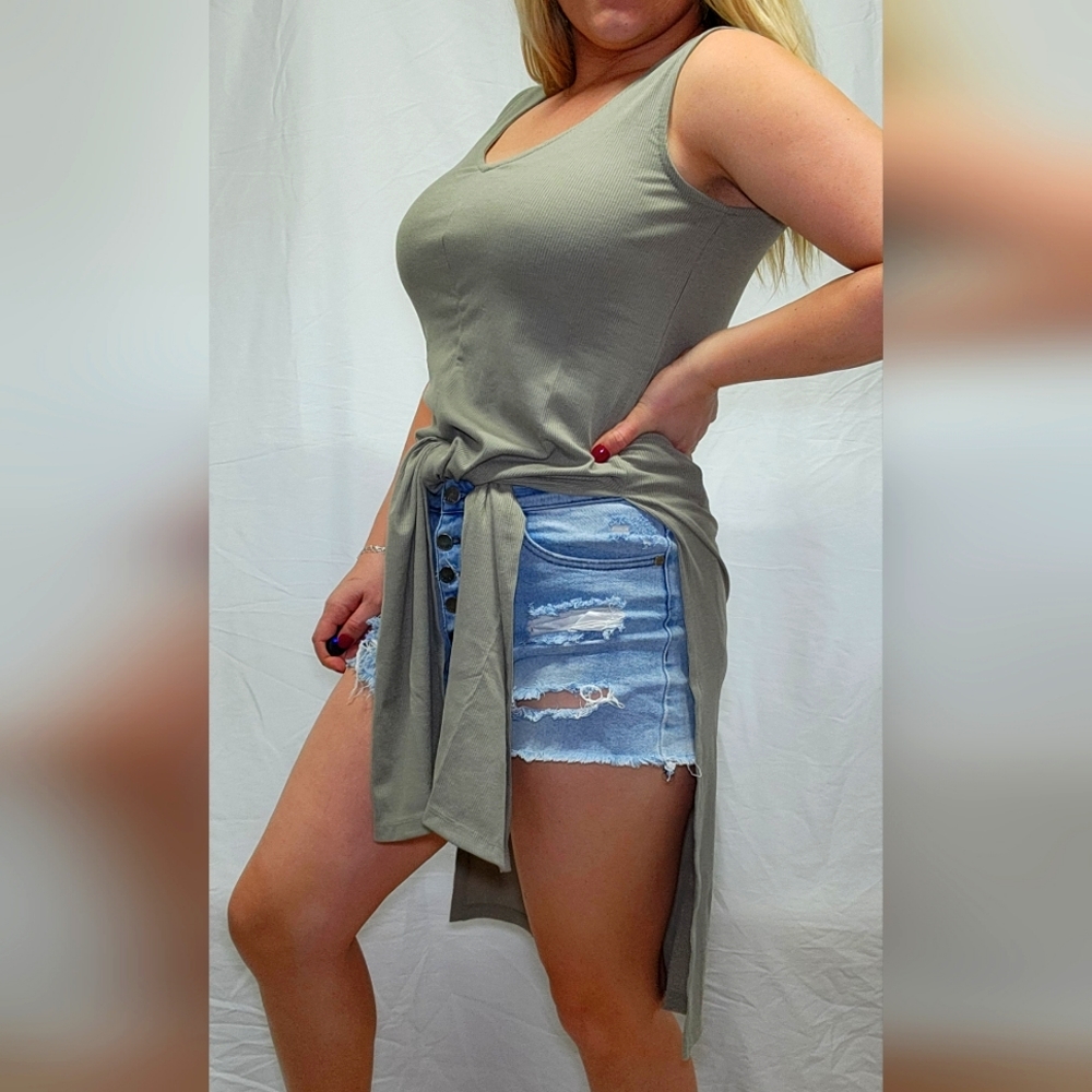 Sage green tie top. Can be worn with shorts. Leggings swim cover!